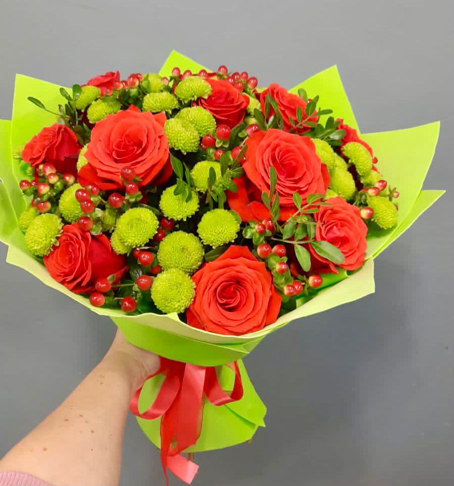 Букет цветов из: Хризантемы и Розы в Уйское