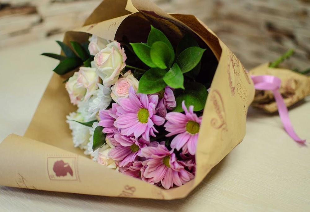 Букет цветов из: Розы и Хризантемы в Уйское