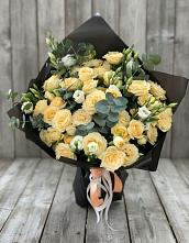 Букет цветов из:  Розы и Лизиантусы в Уйское