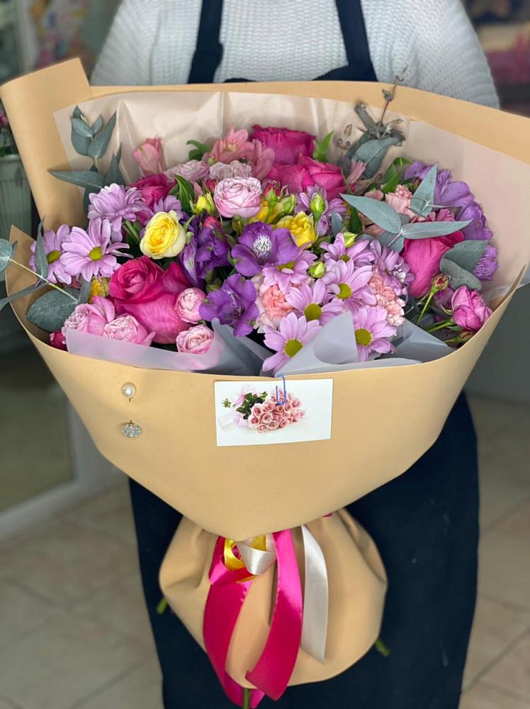 Букет цветов из: Хризантемы, Гвоздики и Альстромерии в Уйское