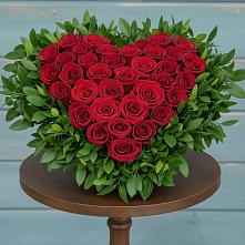 Цветочная композиция из Розы в виде сердца в Уйское