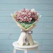 Букет цветов из:  Орхидеи и Розы в Уйское