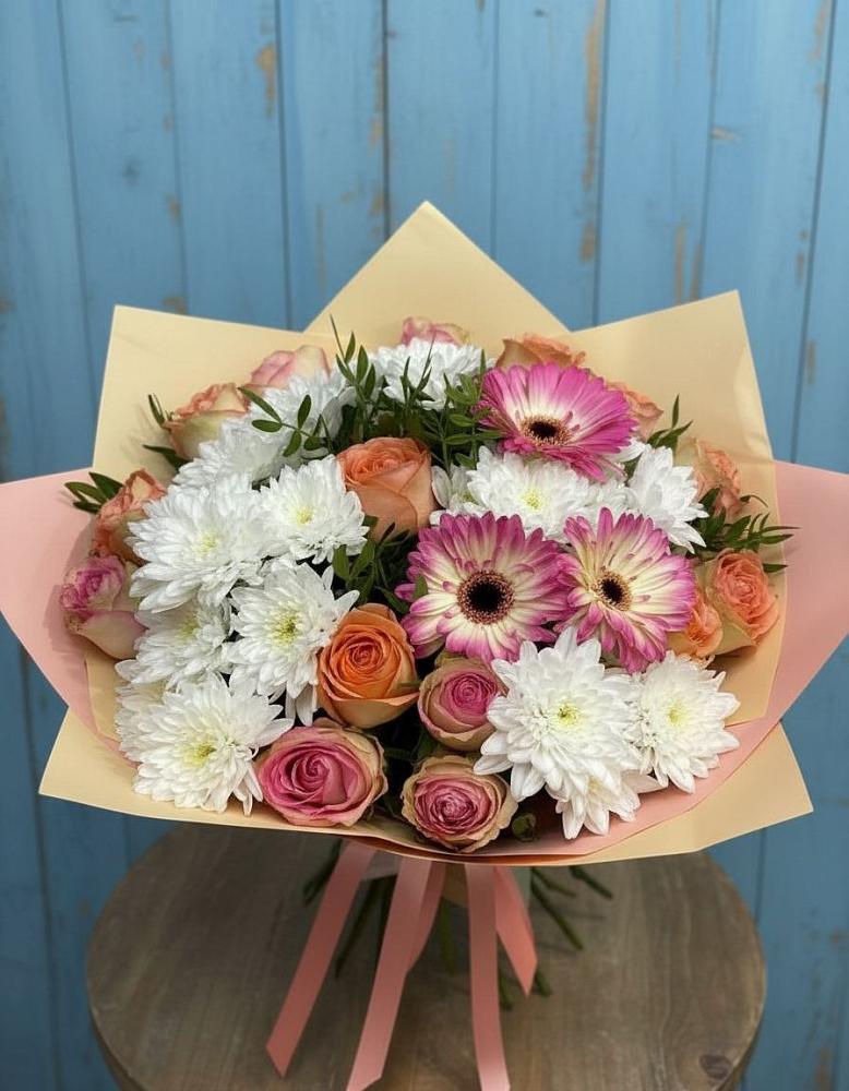 Букет цветов из: Розы, Герберы и Хризантемы в Уйское