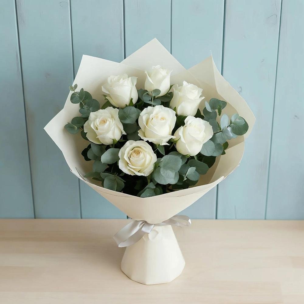 Букет Белые розы в Эвкалипте в Уйское
