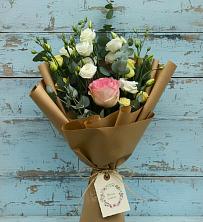 Букет цветов из:  Розы и Лизиантусы в Уйское