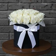 Цветочная композиция из Розы в шляпной коробке в Уйское