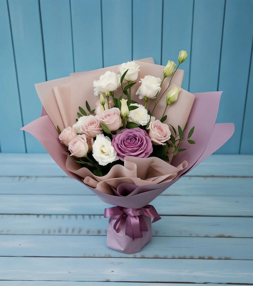 Букет цветов из: Розы и Лизиантусы в Уйское